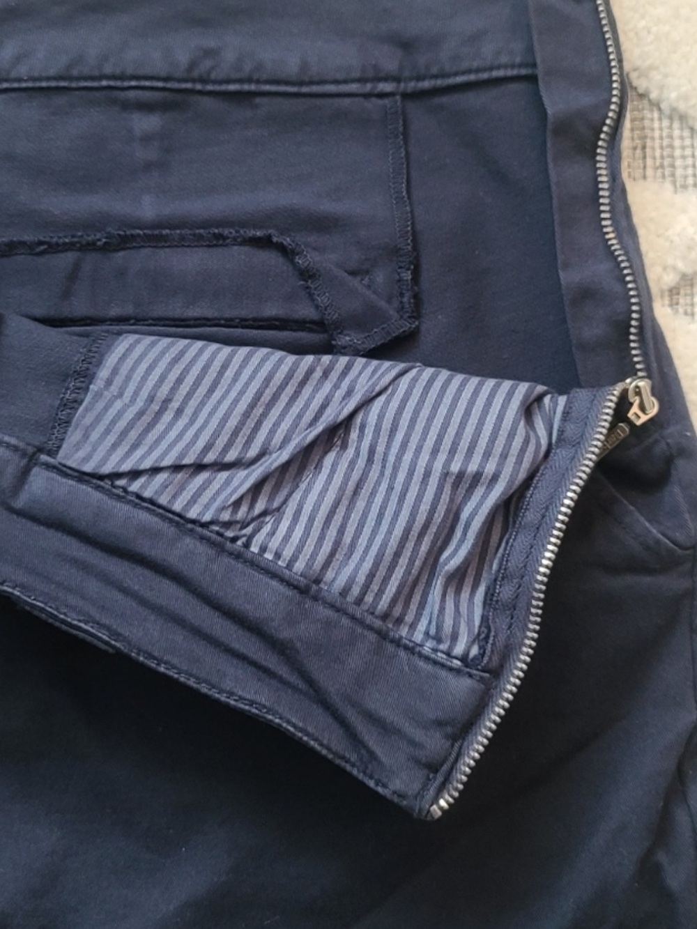 BARBOUR Navy Bowline Cuffed Cotton Shorts with Button Trim - Picture 4 of 11